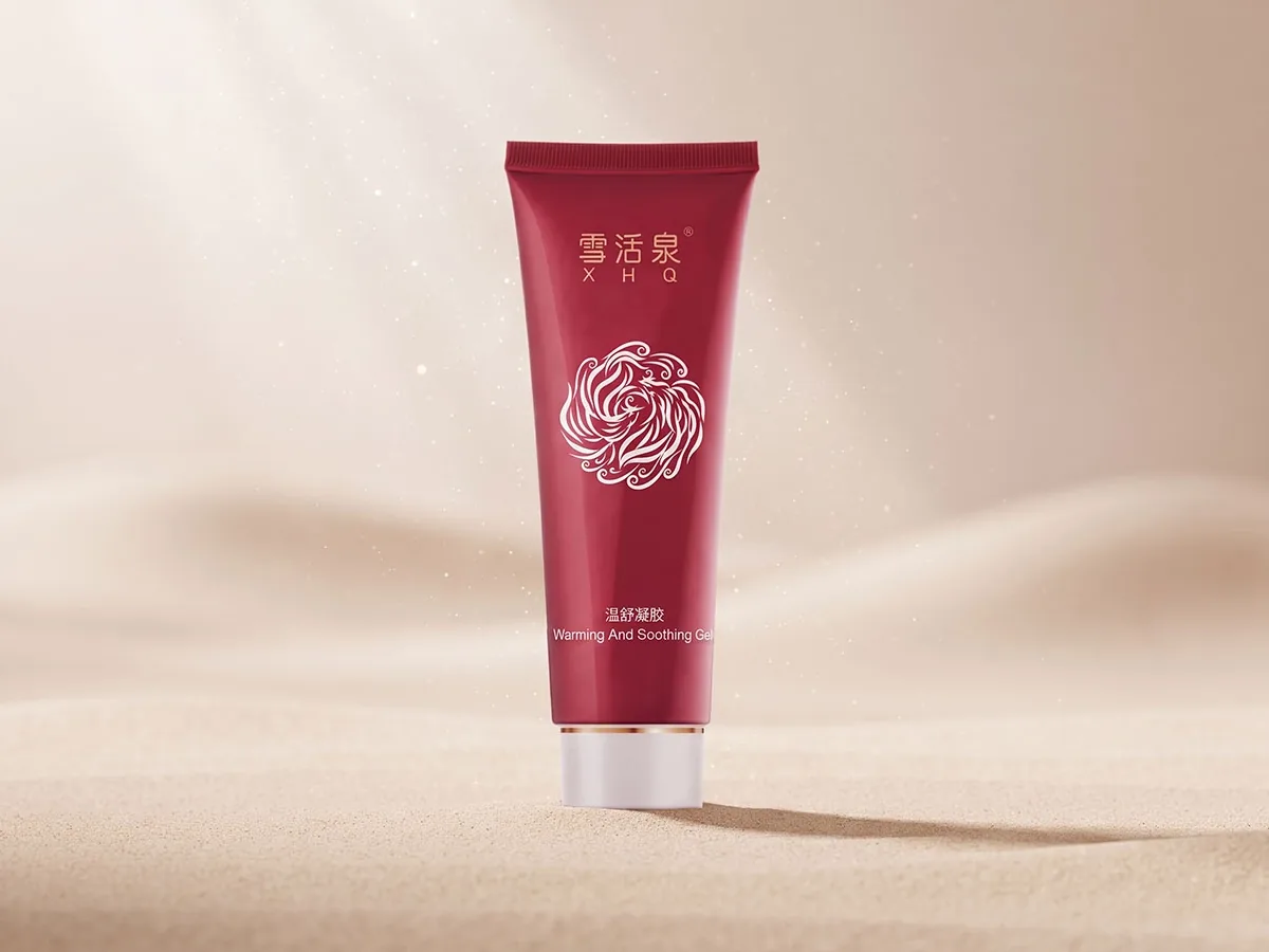 Moisturizing gel — on a beige background, photo 1